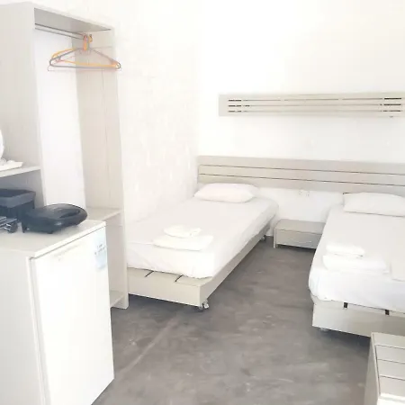 Tsoukalia Beach Hotel Isterni (Paros)