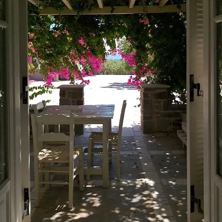 Tsoukalia Beach Hotel Isterni (Paros)